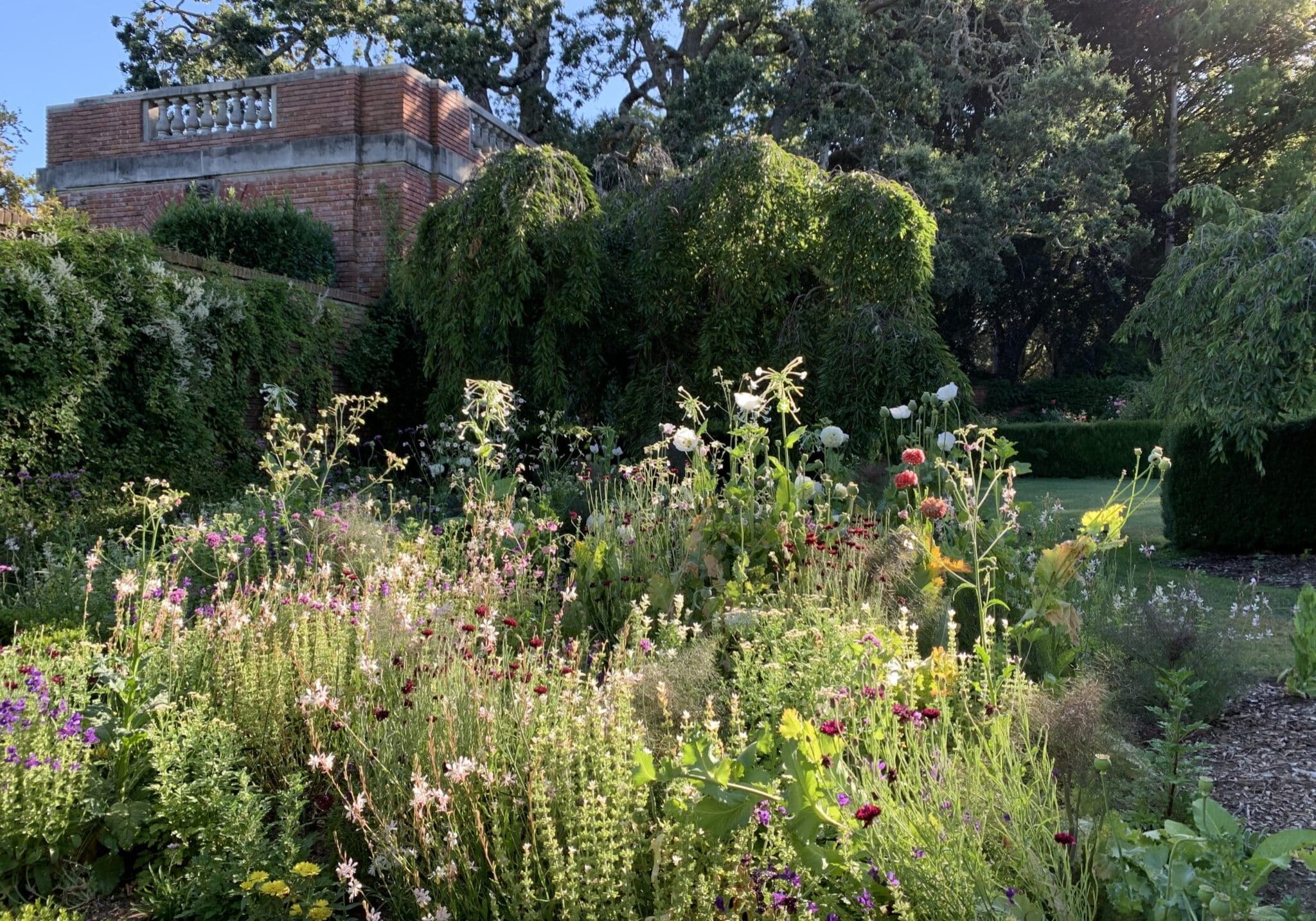 07.15.2020 Garden House And Cottage Garden Style Beds