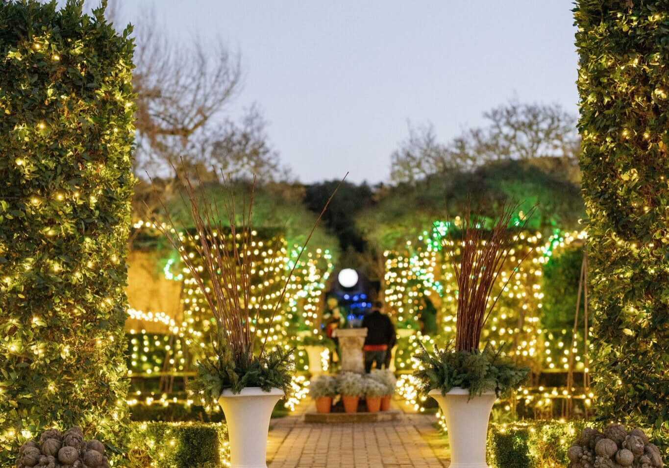 Olivia Marshall Filoli Holiday 43 1.9